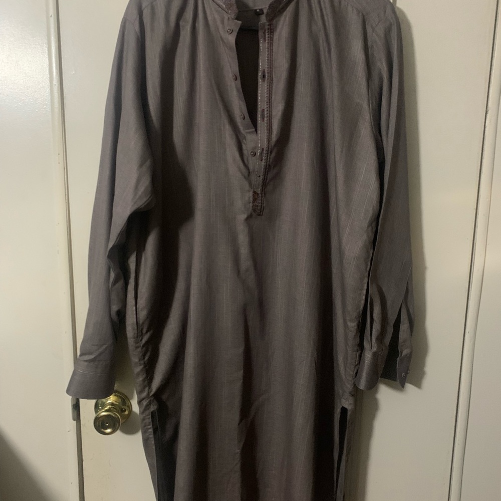 Munfaird long shirts style árabe mens size M